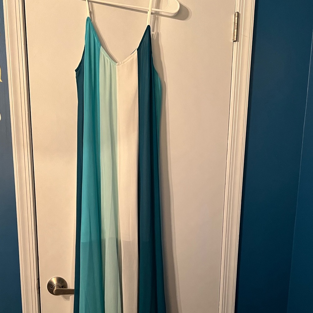 NWOT Vici blues and white striped dress-beautiful dress never worn